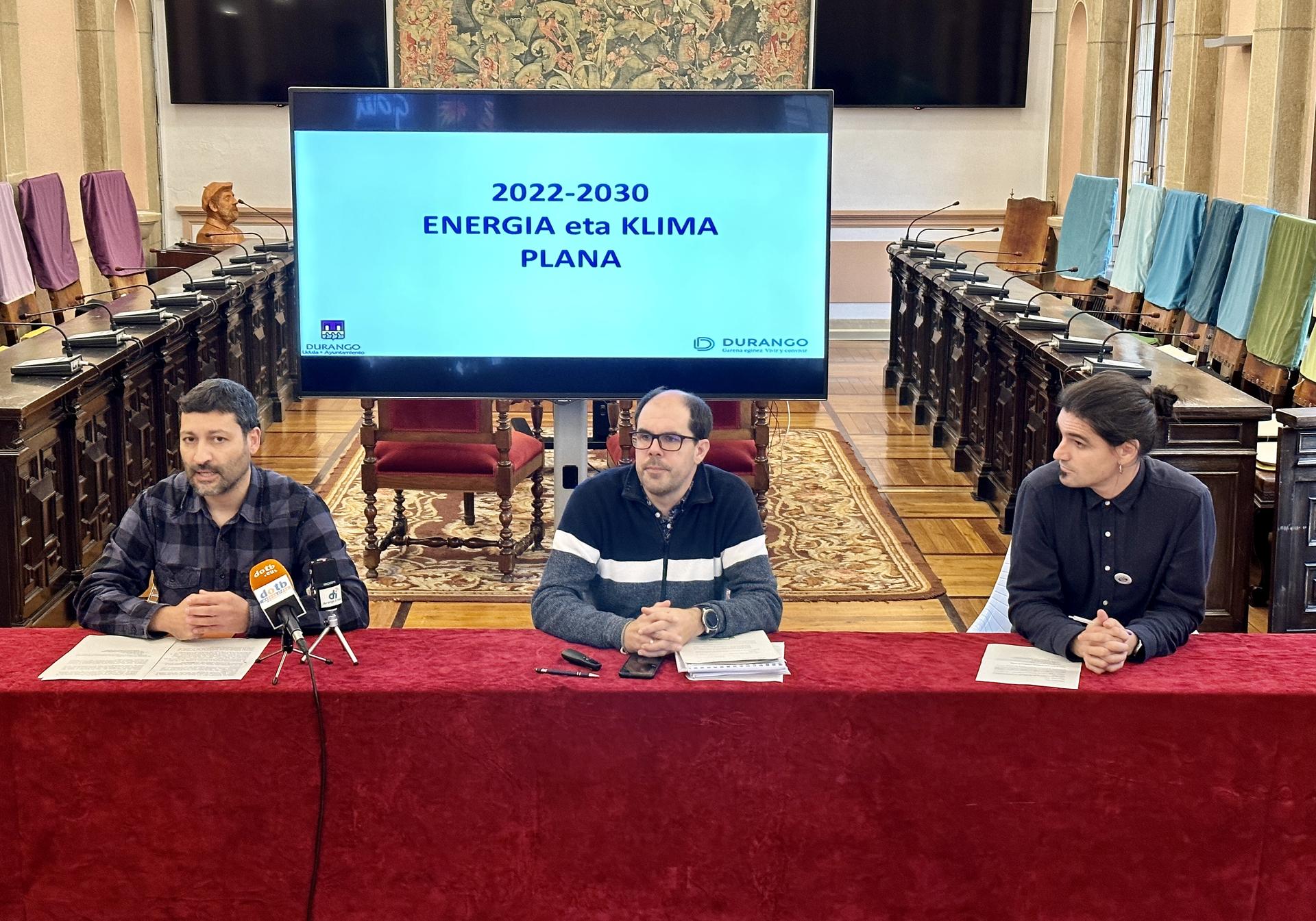 Durangoko Udalak 1.200 plaka fotovoltaiko jarriko ditu energia kontsumoa %35 murrizten laguntzeko