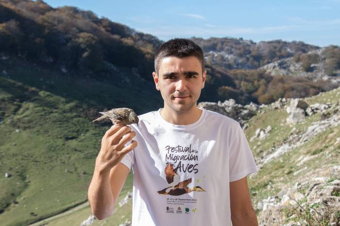 “Mendi-tuntunaren populazioa %30 jaitsiko ei da 2050erako eta ezer gutxi dakigu txori honen inguruan"
