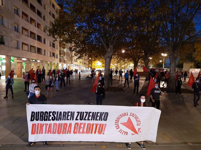"Burgesiaren zuzeneko diktadura" salatu du kontzentrazio batean Gazte Koordinadora Sozialistak