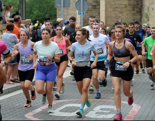 Amaraune mendi lasterketarako izen-ematea zabalik