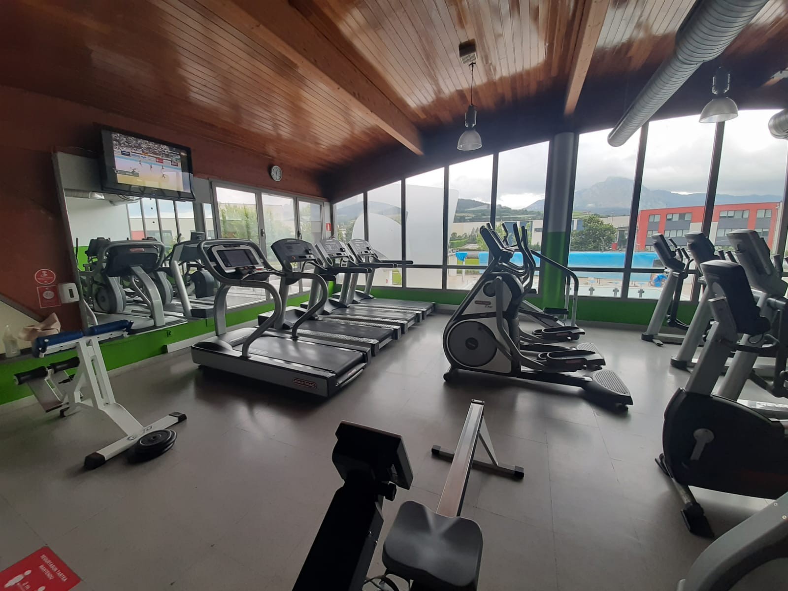 Gaur berrekingo diote Hiit, spinning, pilates eta crossgym ikastaroei Astolako igerilekuko gimnasioan