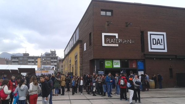 Plateruenaren 15. urteurrena. Zorionak eta urte askotarako!