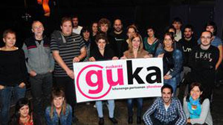 Gukan elkartzeko gonbitea luzatu dute euskalgintzan diharduten eragileek