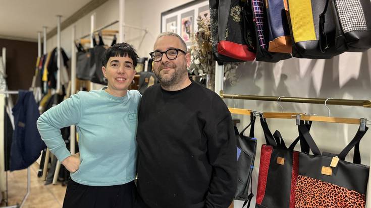 "Sortutako poltsa guztiak bakarrak dira"