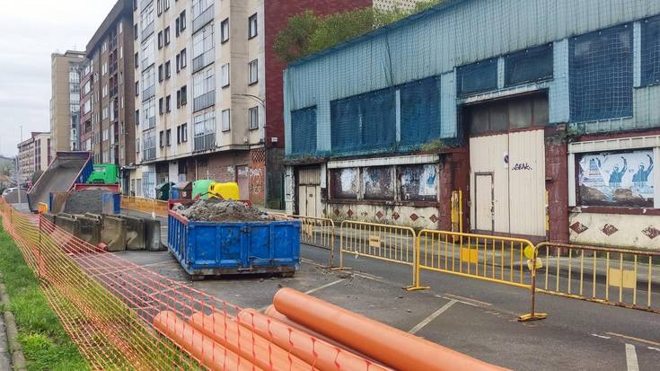 Bidebarrieta kalea berrurbanizatzeko lanak hasi dituzte