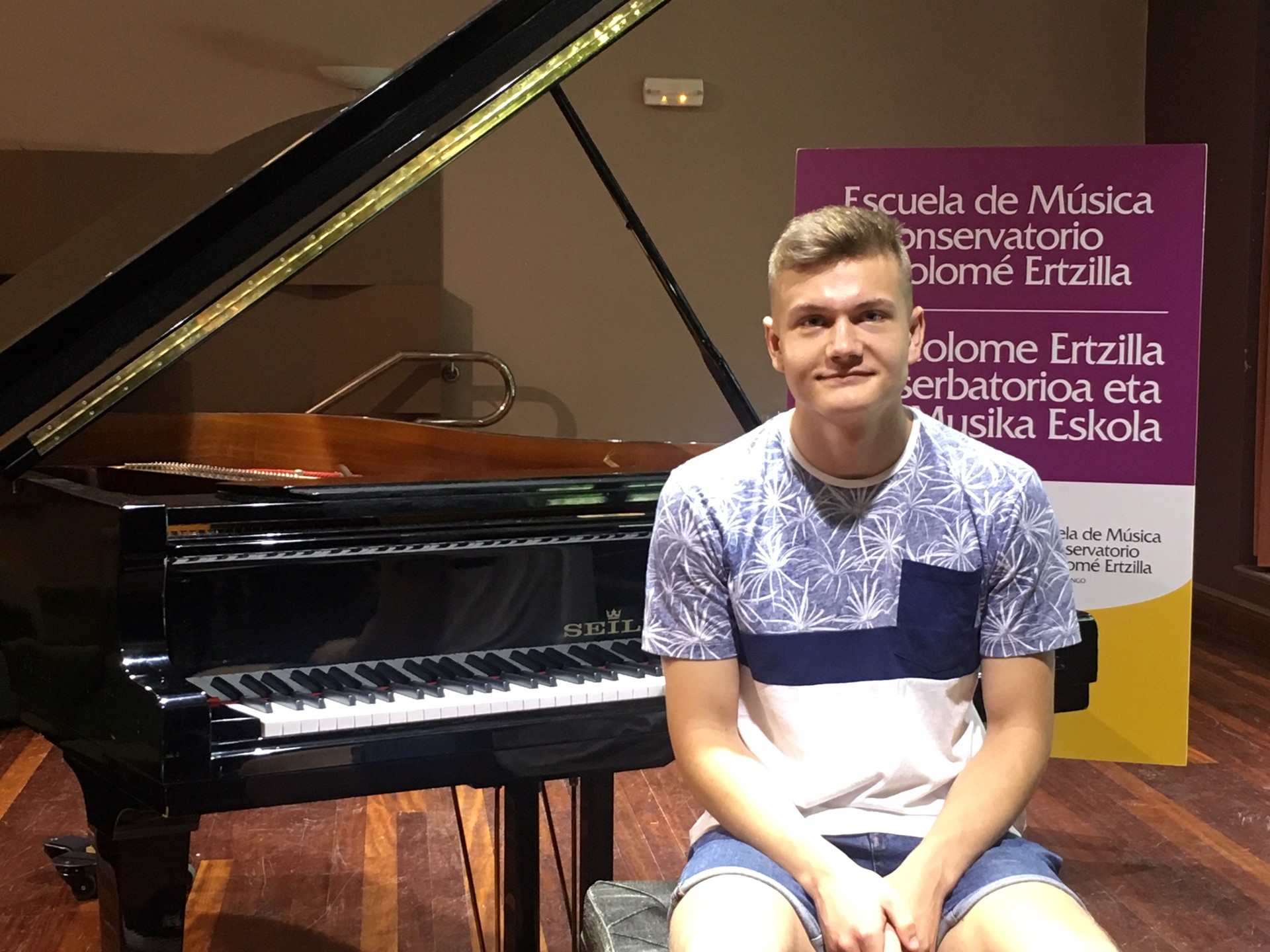 Daniel Balas Bartolome Ertzillako piano ikasleak plaza lortu du Musikenen