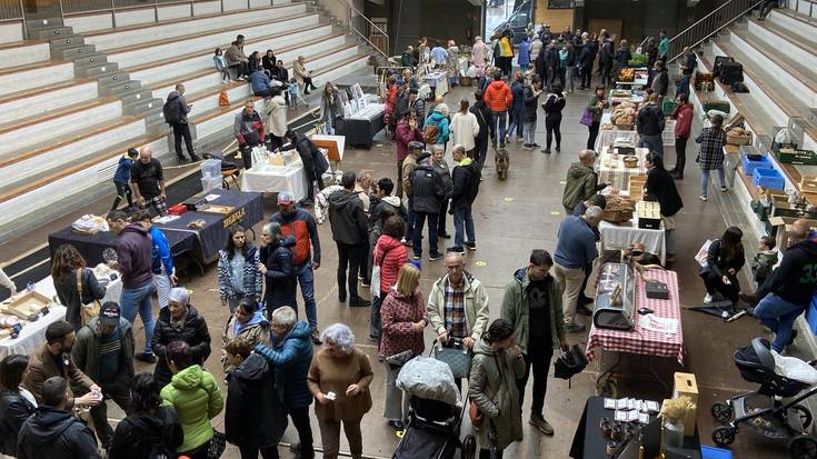 Ardi mozte erakusketa domekako Abadiñoko azokan