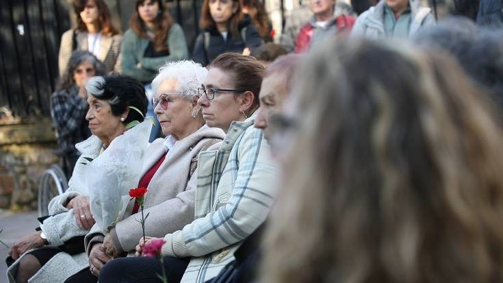 [ARGAZKI GALERIA]: Durangoko EH Bilduk emakumeen kartzelaren itxiera gogoratu du