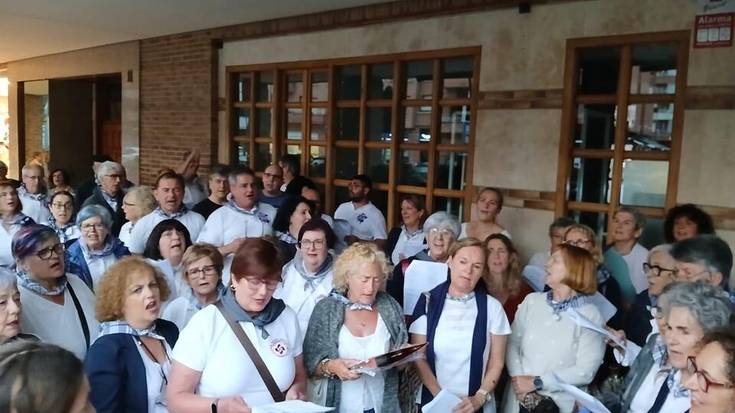 [ARGAZKI GALERIA] Ekaitza ez da oztopo izan 'Zornotzan Kantuz' egiteko