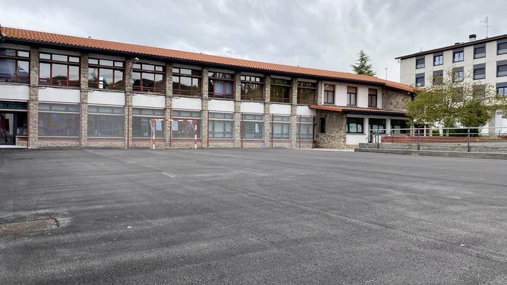 Hobekuntza lanak egin dituzte Zabalarran eta Helduen Hezkuntza Eskolan