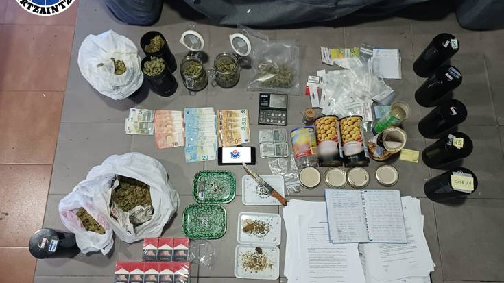 Mutil bi ikertzen dabiltza Durangon, ustez droga trafikatzeagatik