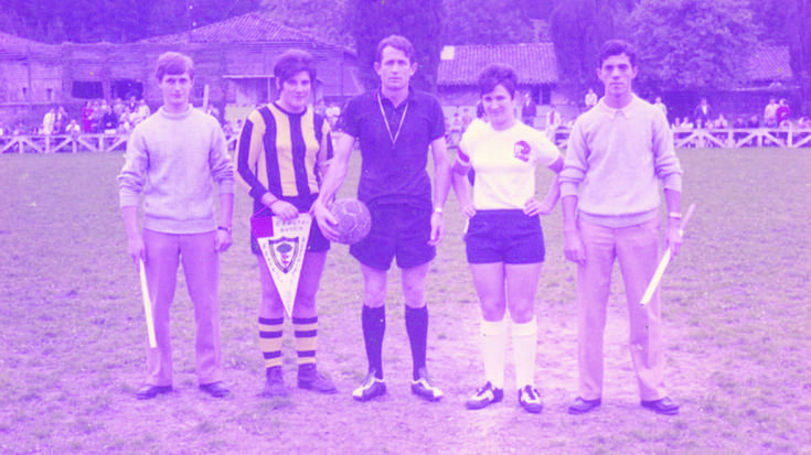 [ARGAZKI GALERIA] Futbolean aitzindari izan ziren emakumeen 1969ko irudiak