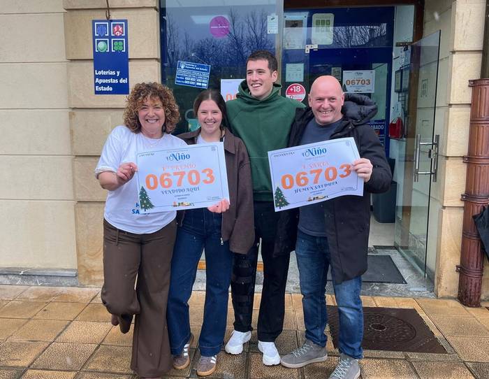 Bea Elkoro: "Ez dakigu saritutako dezimoa nork erosi duen, makinan ateratakoa izan da eta"