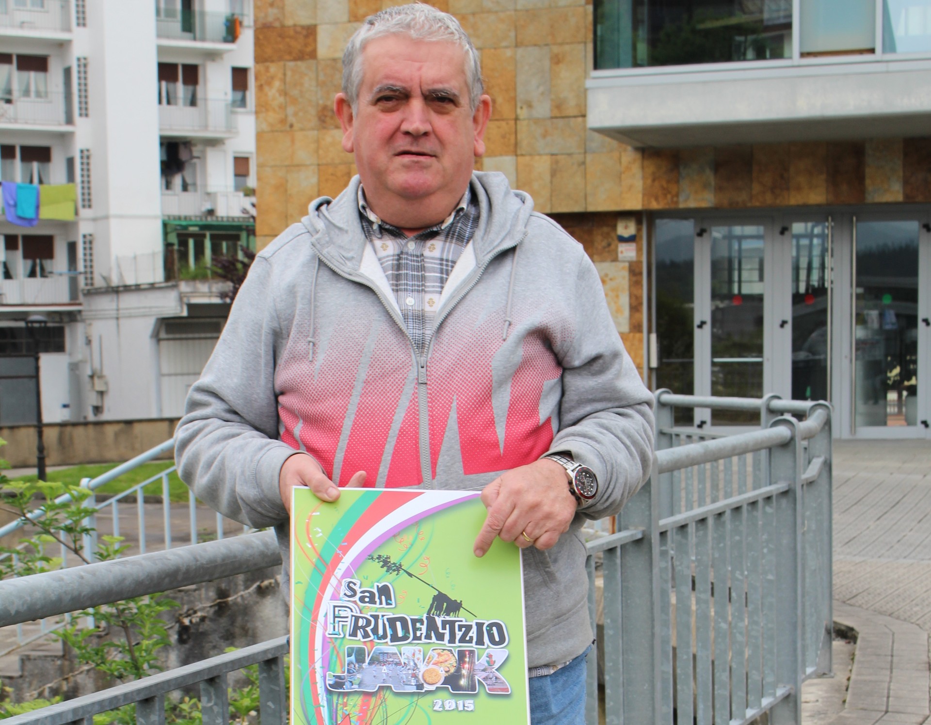 Javier Monasterio: "Egiten dudan guztia herriaren alde egiten dut, tradizioa galdu ez dadin"