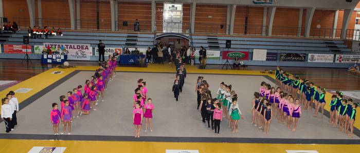 Gimnasia erritmikoan dabiltzan 100 gaztetxok erakustaldiak eskainiko dituzte zapatuan