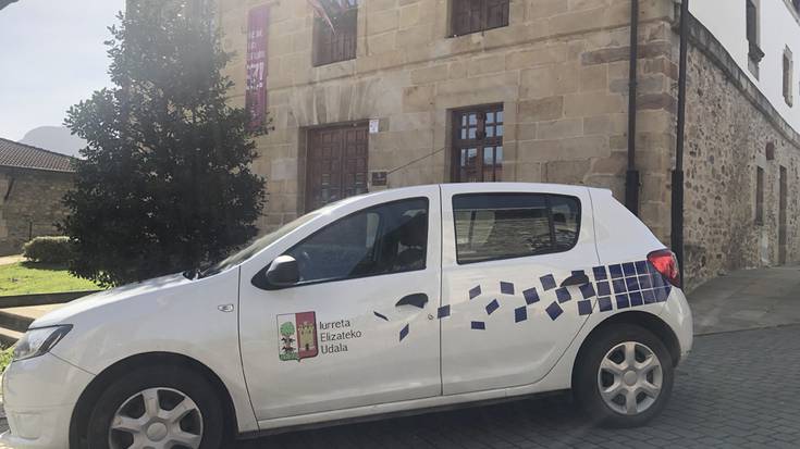 Bi ibilgailu elektriko erosiko ditu udalak Lan Brigadarako