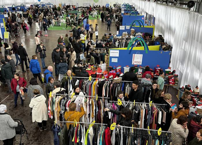 Dendak Bai Fest-ek 15.000 lagunetik gora batu zituen Landako Gunean