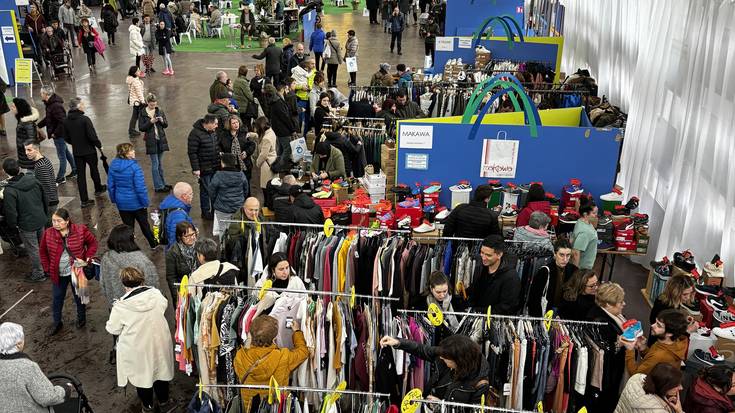 Dendak Bai Fest-ek 15.000 lagunetik gora batu zituen Landako Gunean