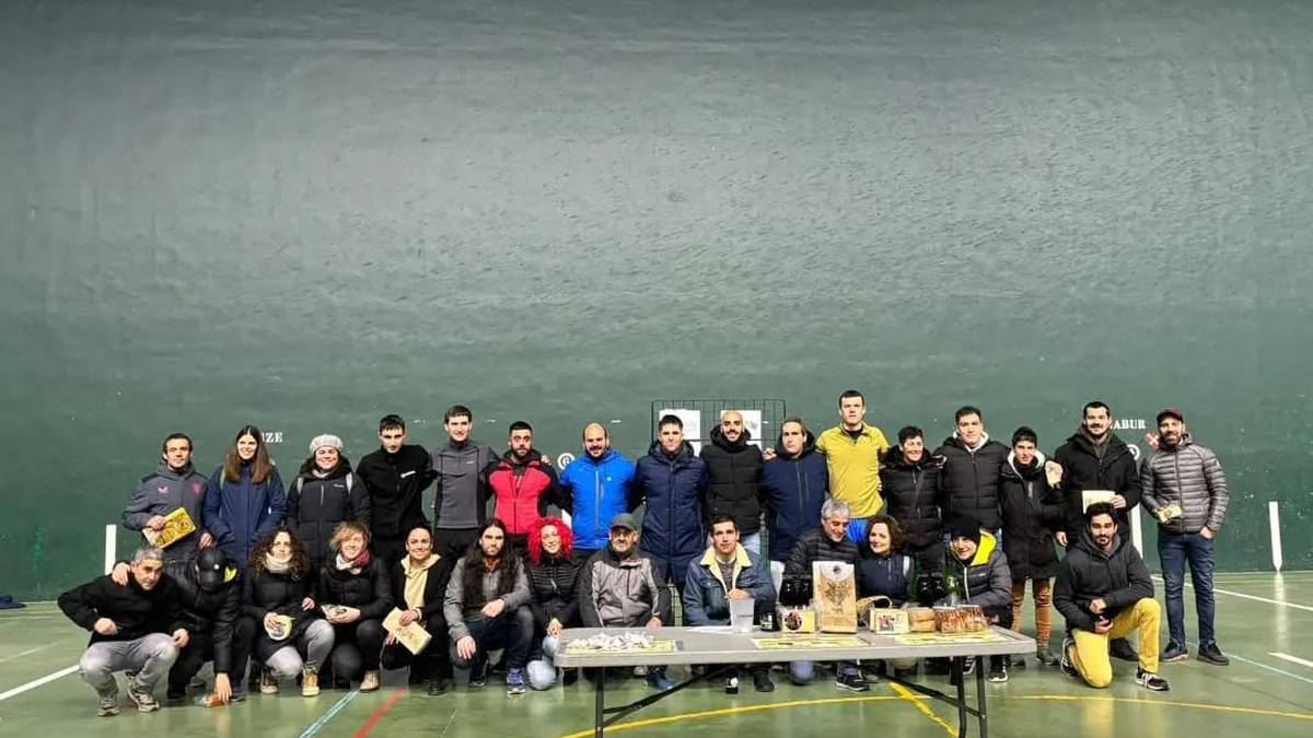 Otxandioko III. Frontenis Txapelketa jokatuko dute asteburuan