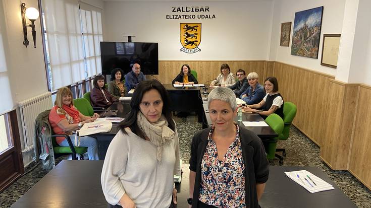 Nerea Urizarrek eta Marian Trejok zinegotzi karguak hartu dituzte Zaldibarko udalbatzan