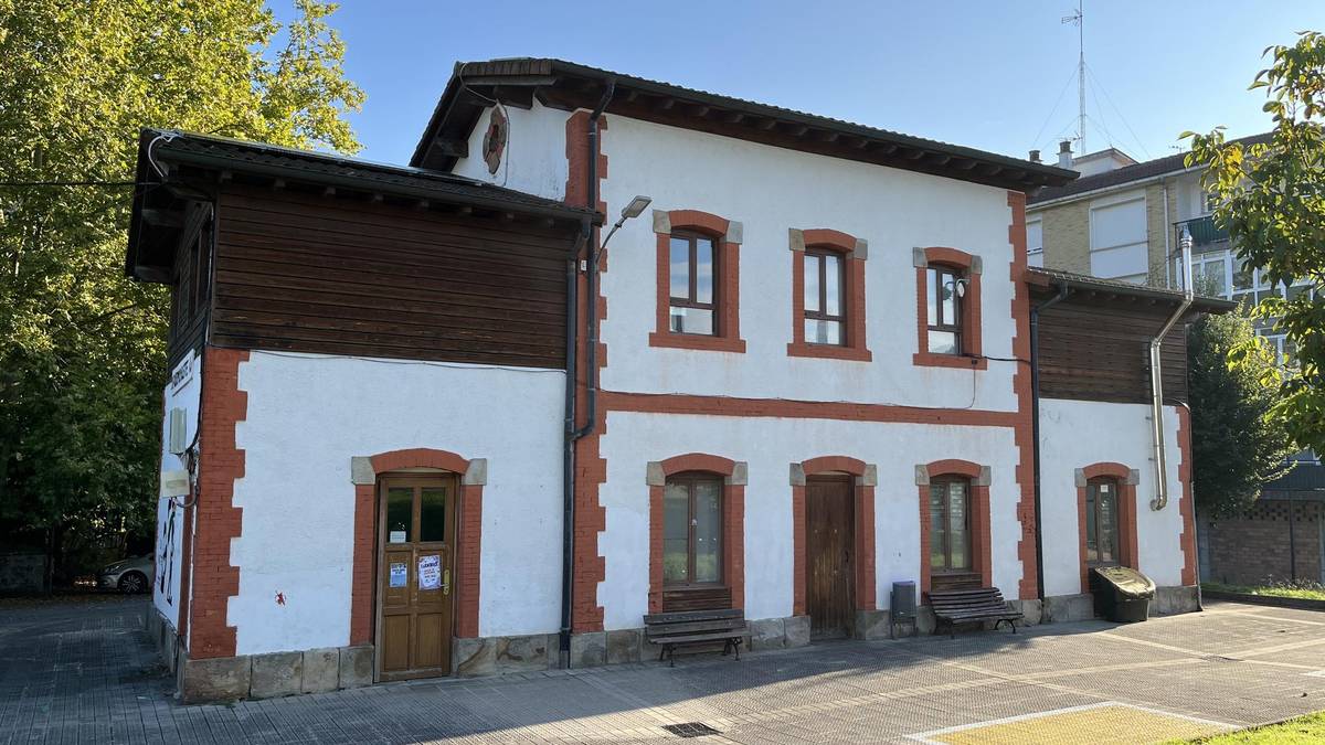 Nerabeekin taburik barik berba egiteko tailerra Atxondon