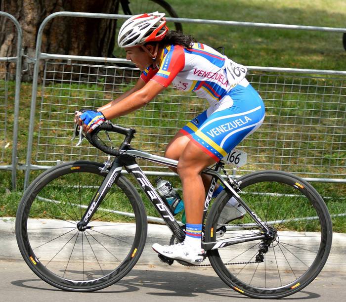 Bizkaia-Durango UCI taldeak Gleydimar Tapia venezuelarra fitxatu du