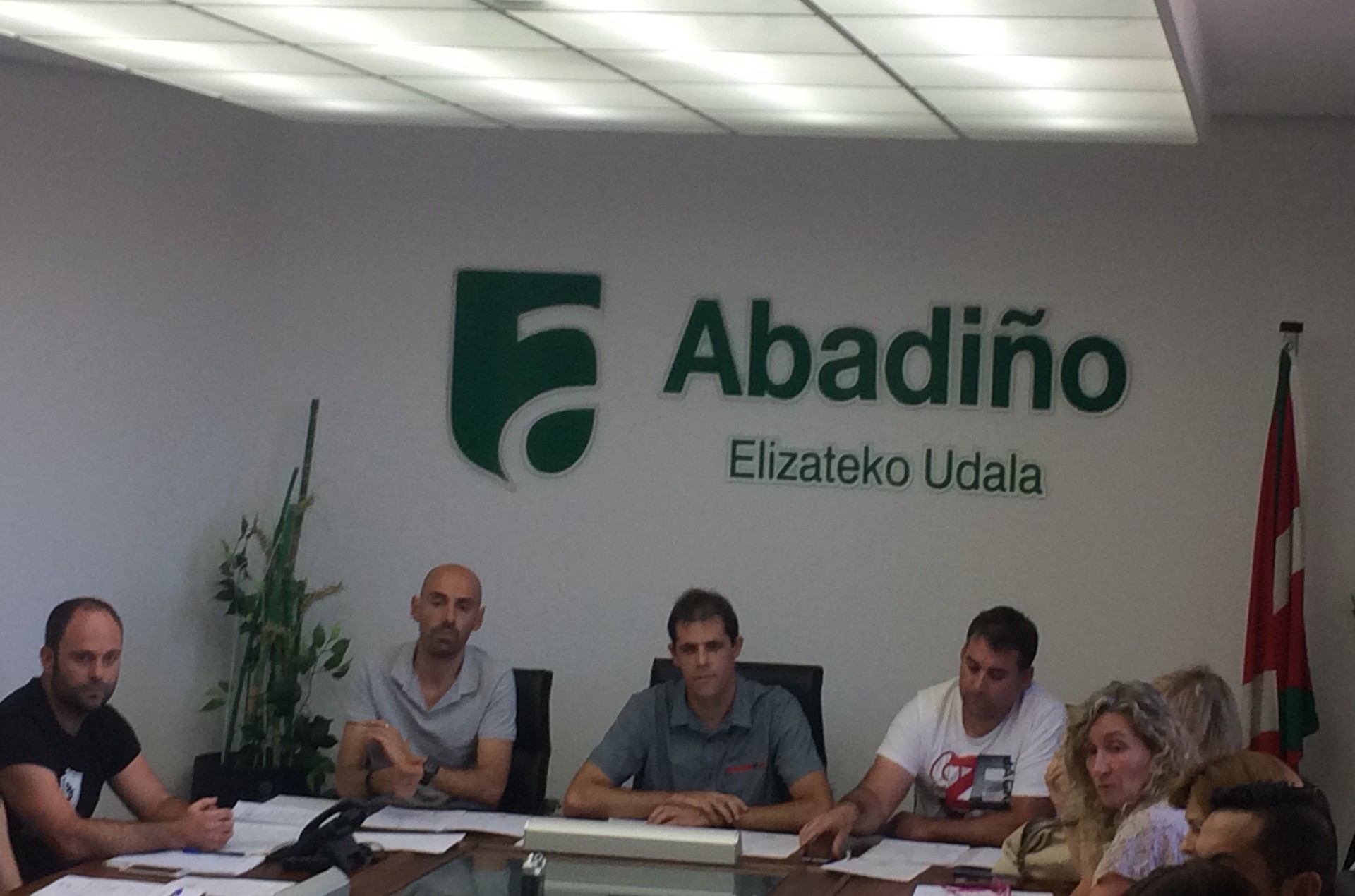 Abadiñoko Udalak OHZ izozteko eta gainontzeko zergak %1´5 igotzeko asmoa agertu du
