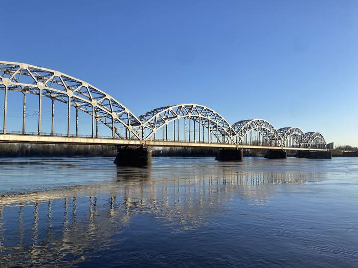 Negutik udaberrirako trenbidea