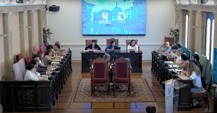 Durangoko Udalak 620.000 euro lotu ditu Tabirako igerilekuen lanetarako