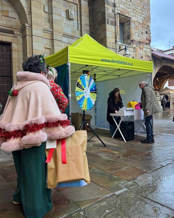 Zozketak eta sari ugari Dendak Bairen Gabonetako kanpainan