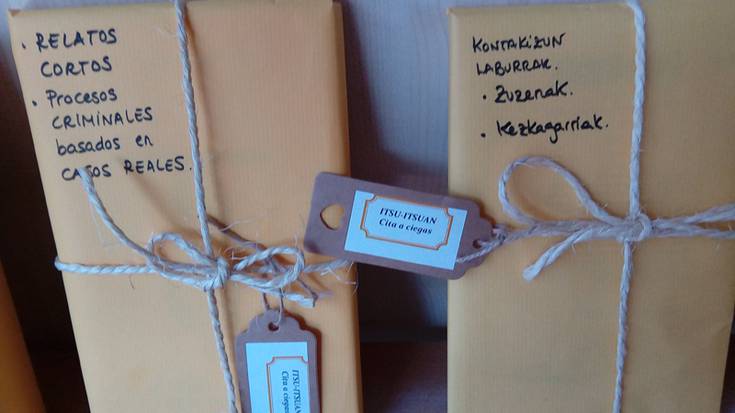 Udan irakurtzeko liburuak itsu-itsuan aukeratzeko proposamena egin dute Zornotzan