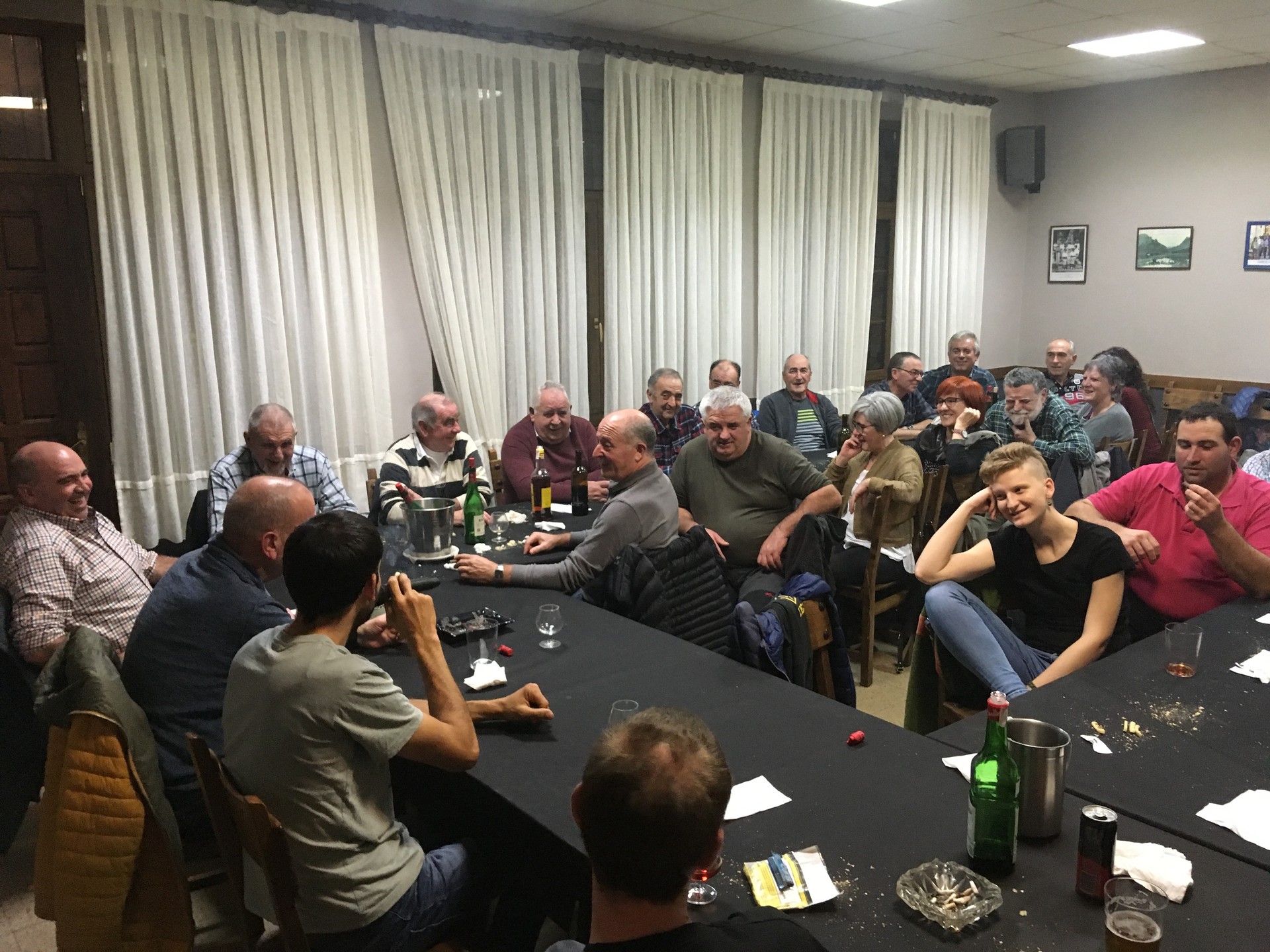 Bertso afaria egingo dute Mendiolan, Miren Amuriza eta Xebastian Lizaso lagun