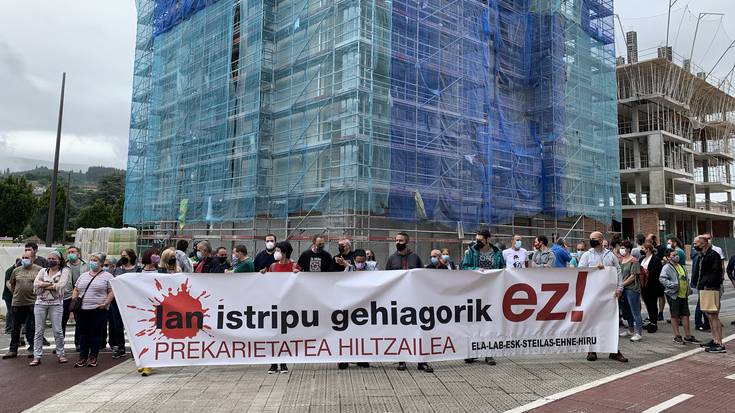Joan zen barikuan Durangon hildako langilearen heriotza salatu dute sindikatuek
